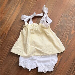 NWOT TBBC Yellow and White Baby Bow Top with Bloomers